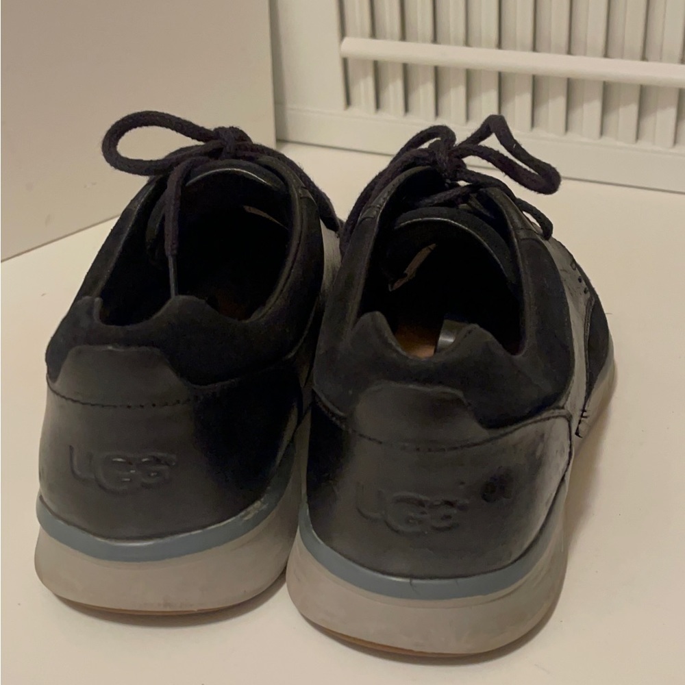 Ugg men shots in a good condition suede and leather - Picture 2 of 12